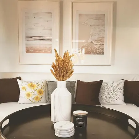 Lucy's * مدينة سكياثوس